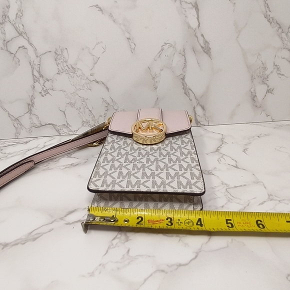 Michael Kors Phone Crossbody - Picture 5 of 7